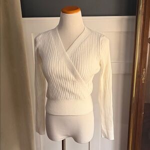 💕 Elegant White V-Neck Wrap Sweater